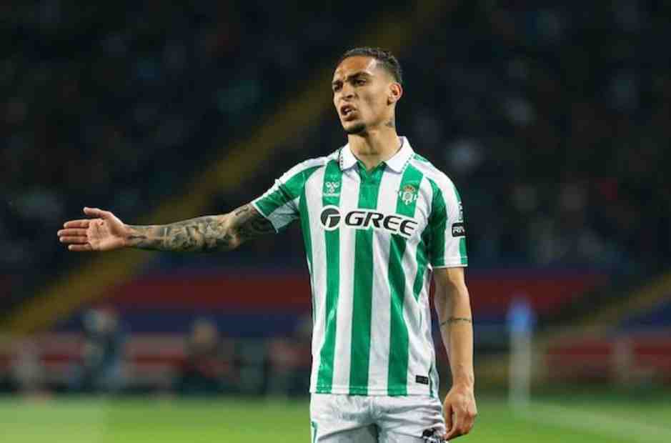 Formasi Real Betis 2025: Strategi Jitu Pelatih Manuel Pellegrini Performa Terkini Striker Serbia, Update Gol dan Jadwal Mainnya.