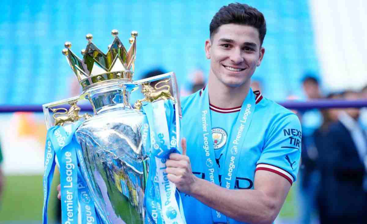 Pertandingan Julian Alvarez: Statistik Gol dan Assist Terkini 2025 Performa terkini & kontribusi gol Alvarez musim ini.