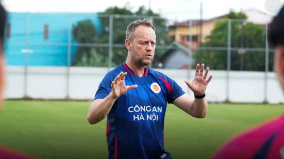 Profil dan Strategi Pelatih Cong An Ha Noi FC