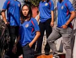 Biar Tekor Asal Kesohor, Jersey Arema Laris Berkat Gunakan Jasa Pemain