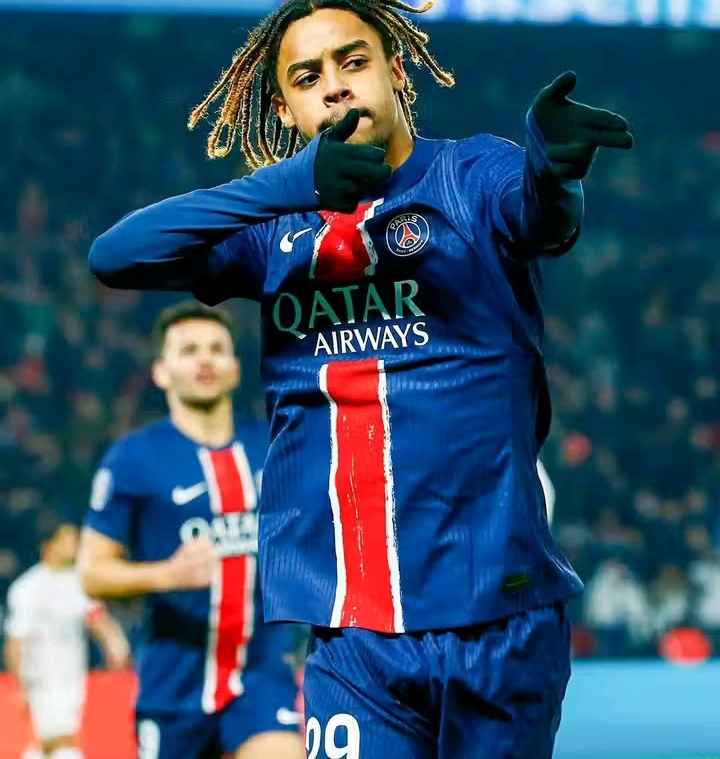 Liverpool Siap Datangkan Barcola dari PSG