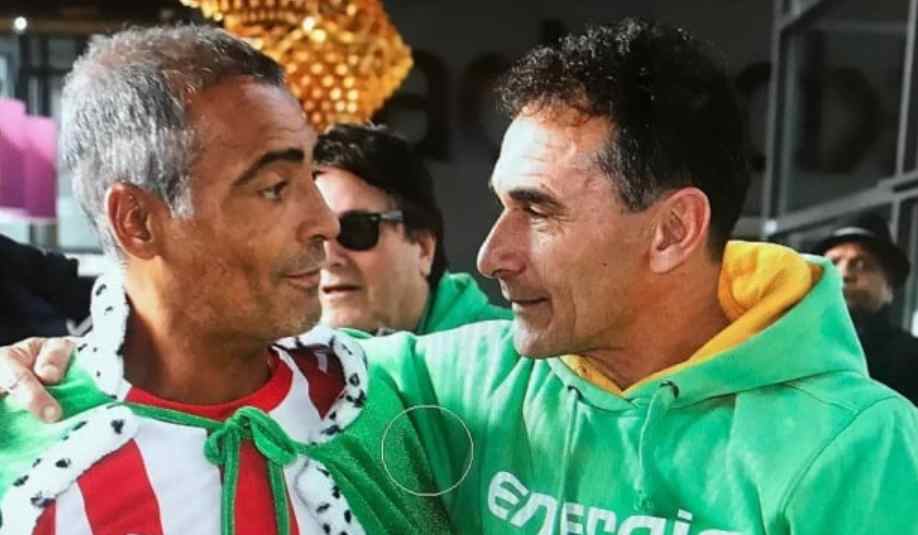 Analisis taktik & rekam jejak eks pemain Ajax.