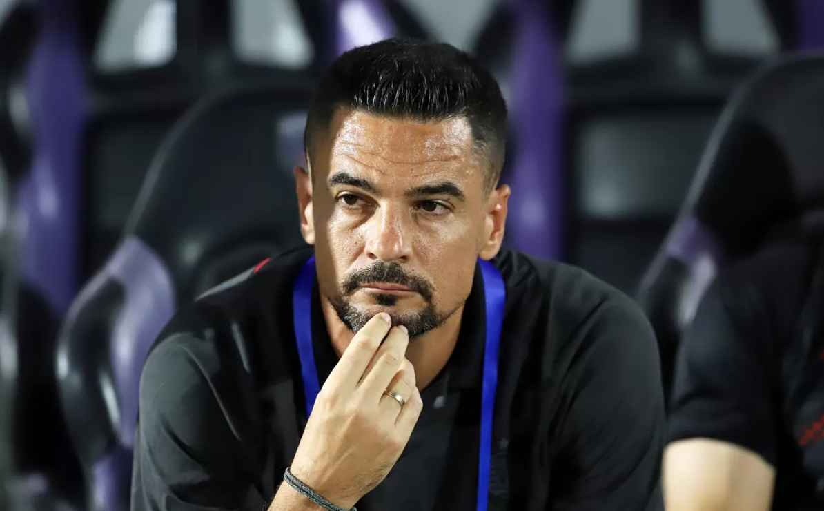 Daftar Pelatih Liga 1 Yang Dipecat Dan Pelatih Baru 2024/2025 Bursa pelatih terbaru & analisis pergantian taktik.