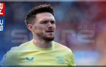 Freddie Woodman Kiper Ke-3 Liverpool