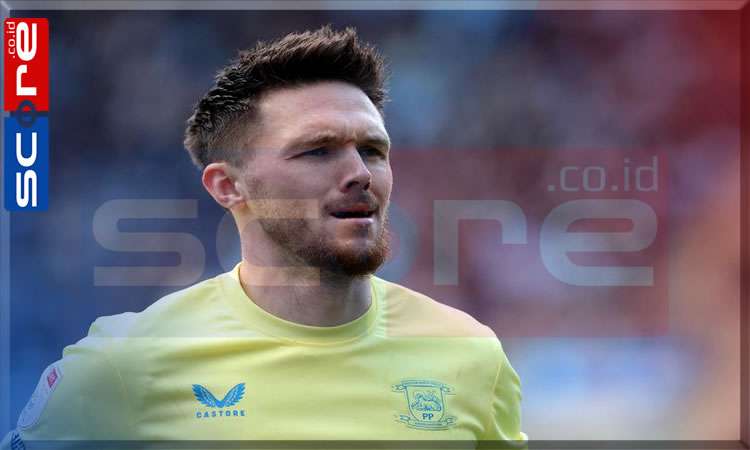 Freddie Woodman Kiper Ke-3 Liverpool