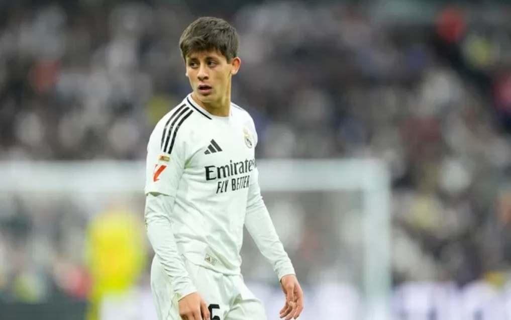 Pemain bola ganteng Islam yang taat Inspirasi 2025 Inspirasi dari Lapangan Pemain Muslim Muda yang Mengagumkan