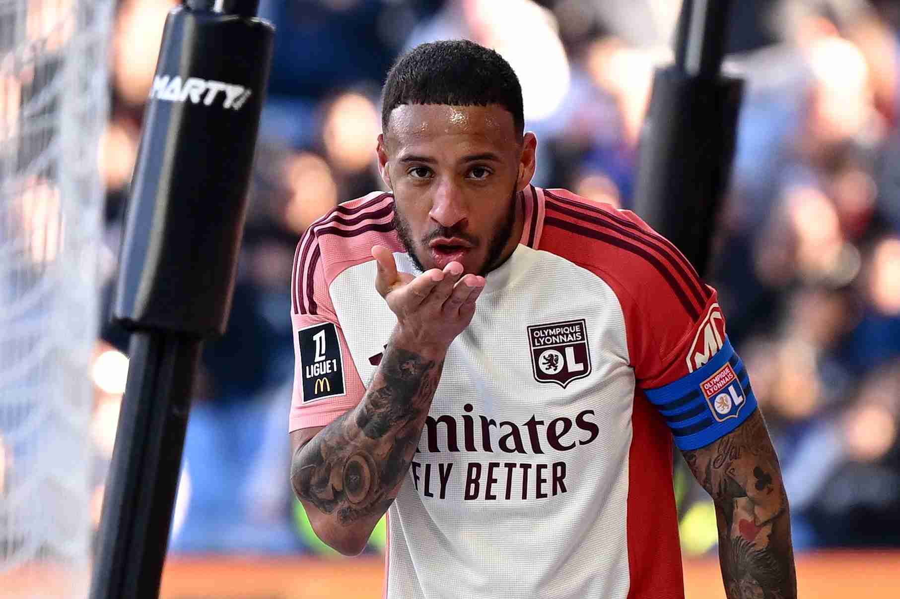 MU tampung pemain Lyon