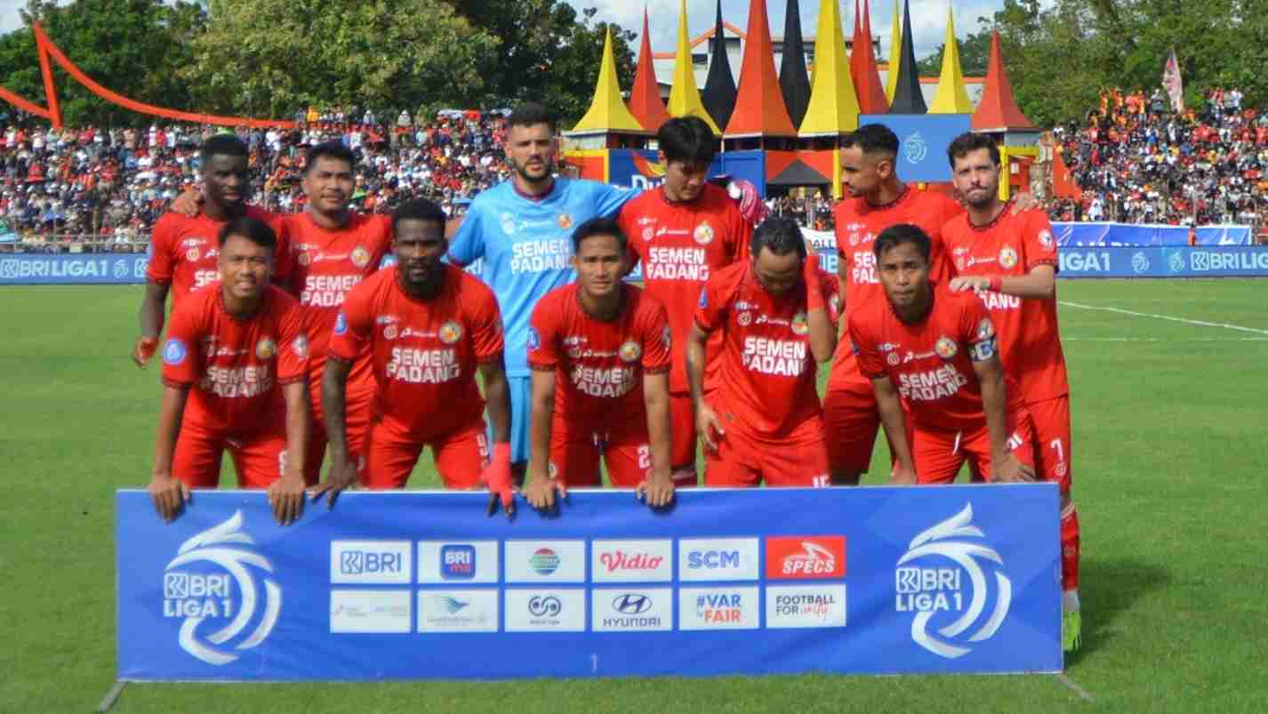 Lawan semen Padang FC