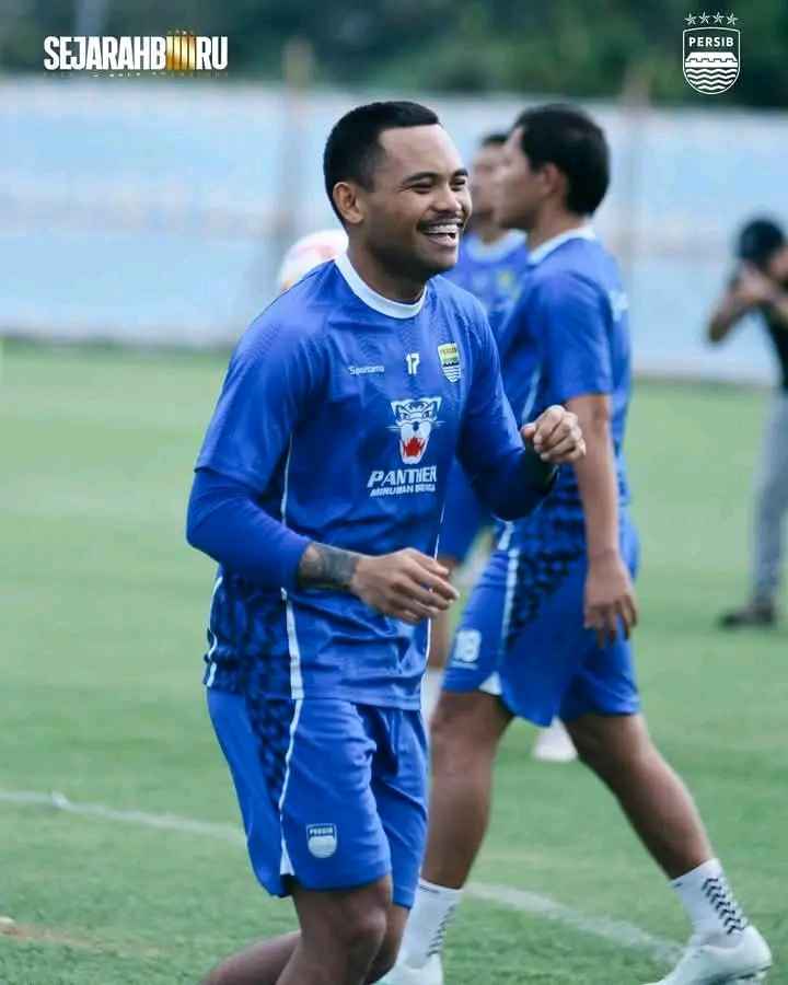 Persib Training Center Sudah Digunakan Meski Jalan Becek, Bojan Hodak: Tidak Masalah