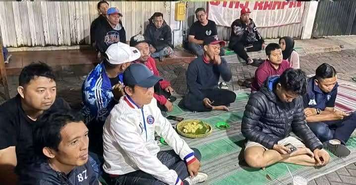 Aremania Nekat ke Bandung Demi Dukung Klubnya Tampil Bagus di Piala Presiden 2025