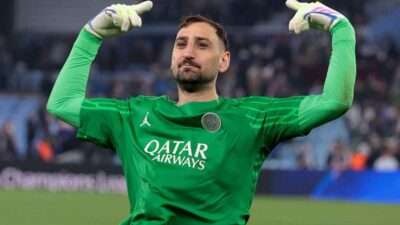 PSG jual Gianluigi Donnarumma, MU Incar Kiper Asal Italia!