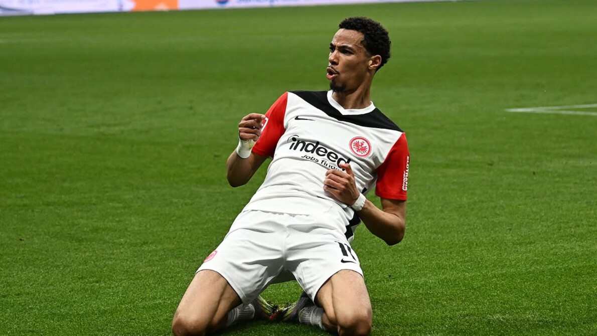 Newcastle kejar Hugo Ekitike