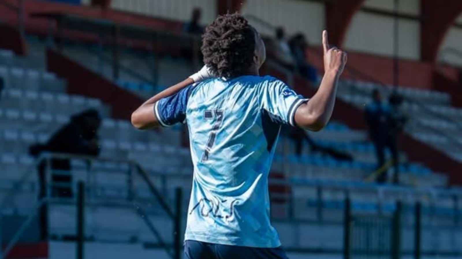 MU kenalkan rekrutan striker muda