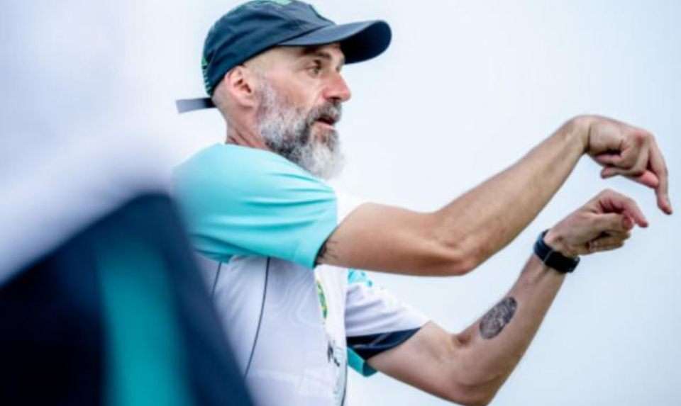 Analisis peluang dan status terkini negosiasi transfer.