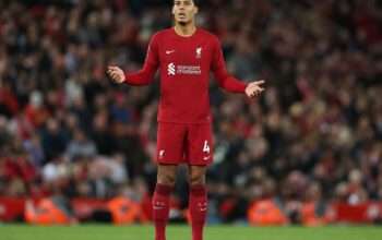 5 Bek Legenda Southampton yang Dijual Mahal, Hasilkan Cuan Besar!