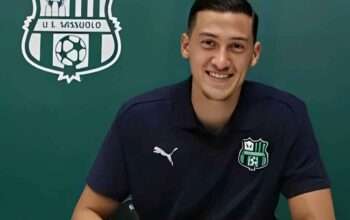 Batal ke Torino, Segini Gaji Jay Idzes di Sassuolo