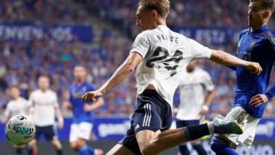 Bek Muda Real Madrid