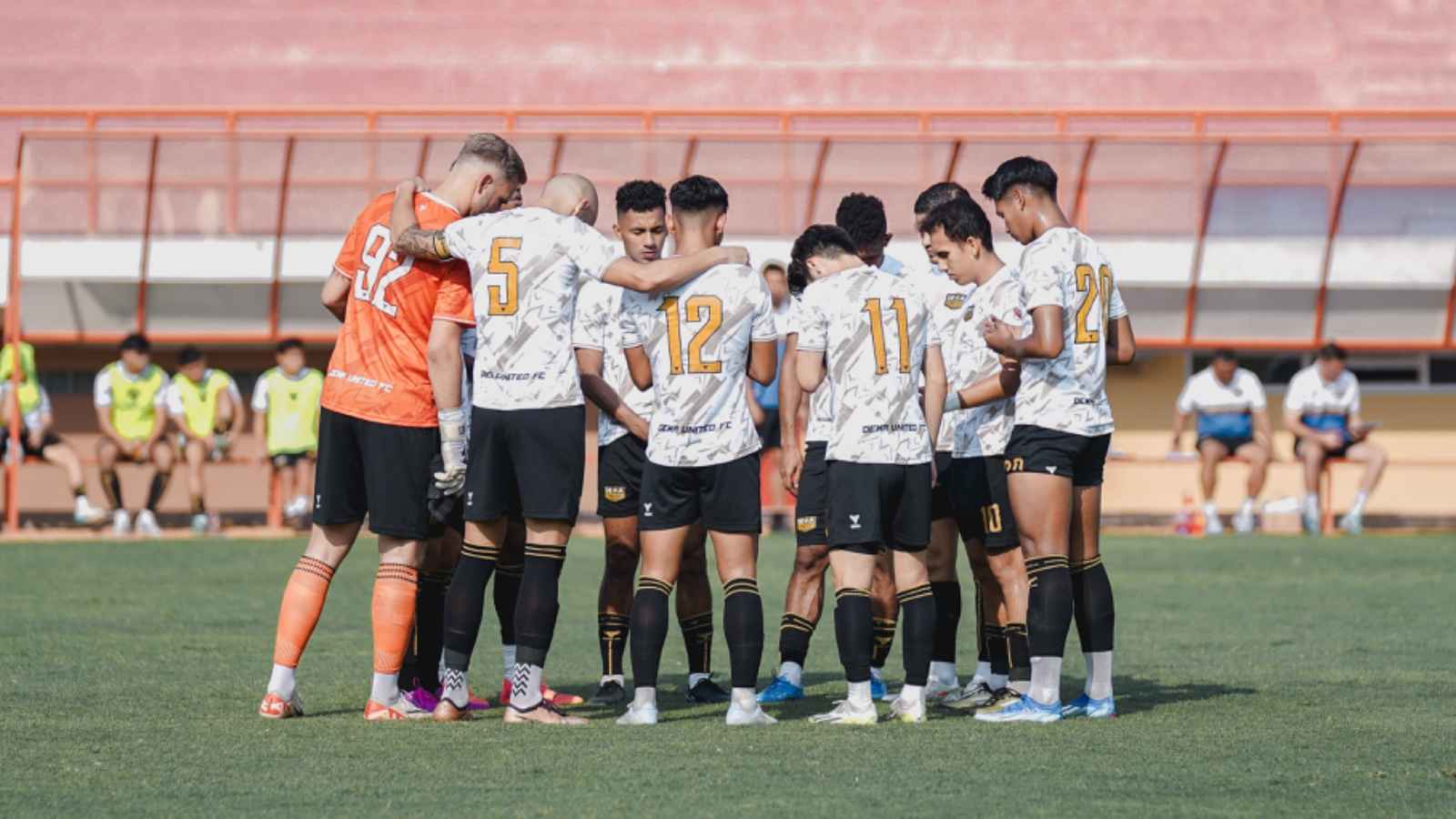 Prediksi Skor Dewa United vs Persik Kediri