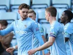 Prediksi Skor Coventry vs Hull EFL Championship, 9 Agustus 2025 Pukul 18.30 WIB