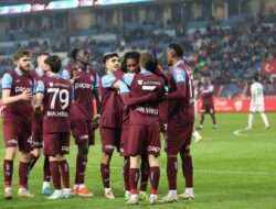 Prediksi Skor Trabzonspor vs Kocaelispor Liga Super Turki, 12 Agustus 2025 Pukul 01.30 WIB