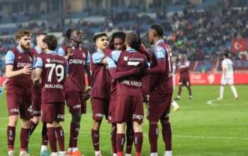 Prediksi Skor Trabzonspor vs Kocaelispor Liga Super Turki, 12 Agustus 2025 Pukul 01.30 WIB