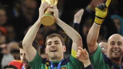 Kiper Legenda Real Madrid