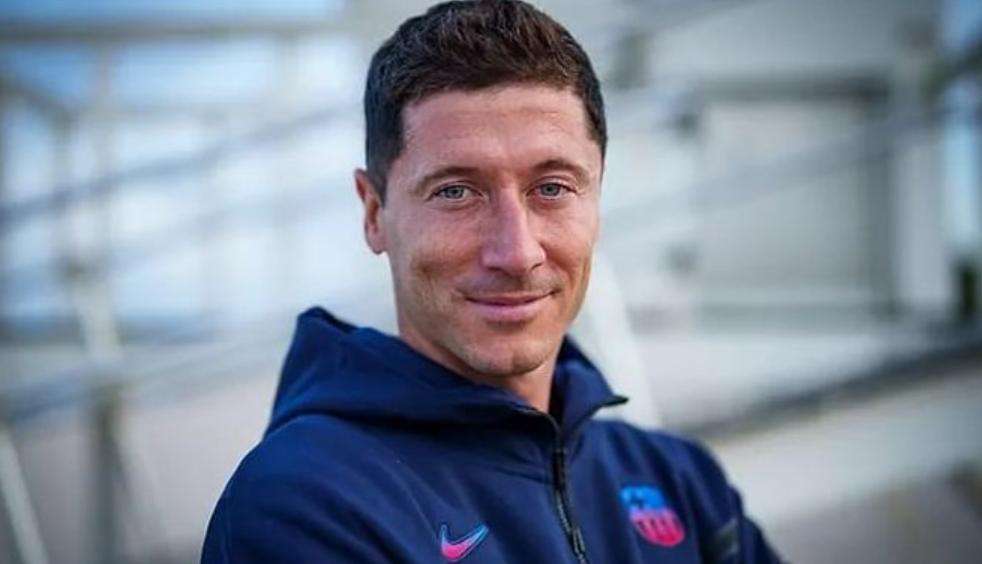 Gaji Lewandowski per Minggu dalam Rupiah, Ini Rinciannya! Rincian gaji mingguan Lewandowski dalam rupiah, update terkini