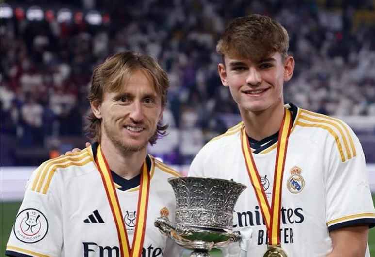 Semua Gelar Nico Paz di Real Madrid Junior dan Senior 2025