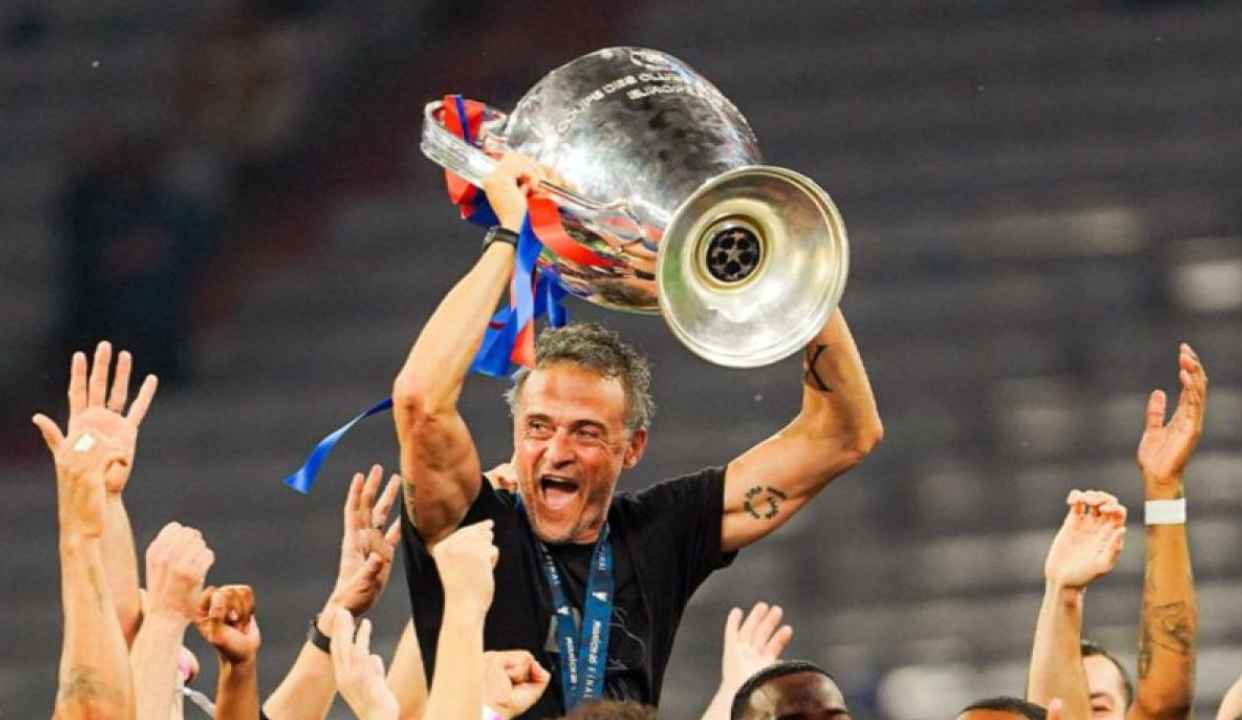 Daftar Pelatih Terbaik Dunia Versi FIFA 2025, Siapa No.1? Ulasan kandidat kuat dan analisis performa musim ini.