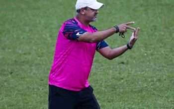 Arema Gunakan Strategi Jadul Lawan Dewa United, Gak Bahaya Ta?