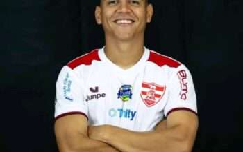 Gelandang Arema, Valdeci Moreira Dipastikan Absen Lawan Persib