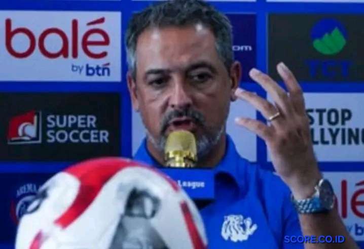 Marcos Santos Ngamuk Salahkan Wasit Dalam Laga Lawan Persis Solo