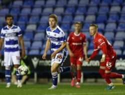 Prediksi Skor Swindon Town vs Reading FC Trofi Liga, 3 September 2025 Pukul 01.00 WIB