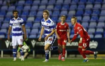 Prediksi Skor Swindon Town vs Reading FC Trofi Liga, 3 September 2025 Pukul 01.00 WIB