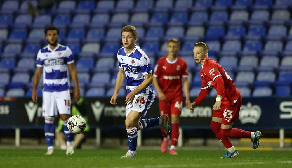 Prediksi Skor Swindon Town vs Reading FC