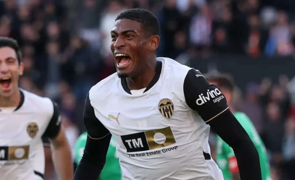 Analisis performa terkini dan kontribusi di lapangan.