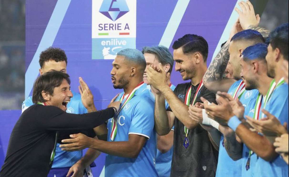 Napoli Berapa Kali Juara Serie A? Ini Sejarah Lengkapnya Dari era emas Maradona hingga pencapaian di musim baru.