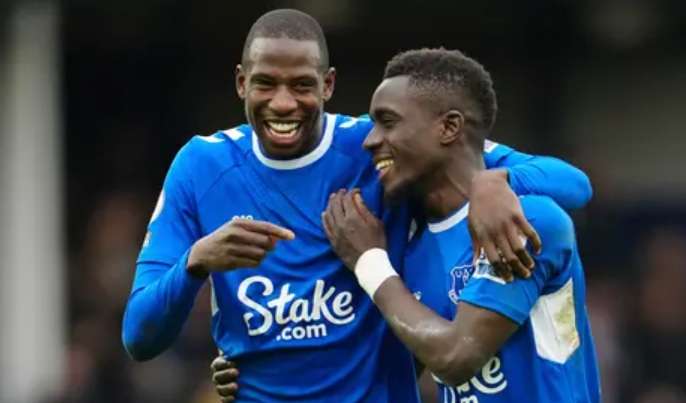 Idrissa Gueye Agama, Mengenal Kehidupan Pribadi Sang Gelandang Kisah Perjalanan Karier dan Sisi Lain di Luar Lapangan