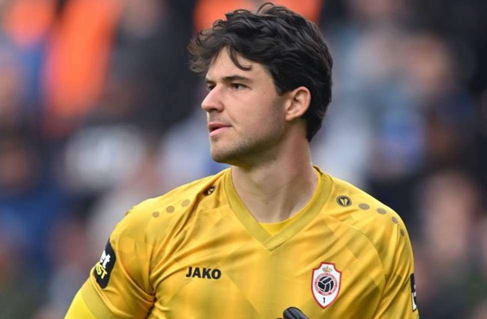 Senne Lammens Sebelum ke MU, Kiper dengan Rekor Terbaik Senne Lammens, kiper berbakat sebelum gabung Man United