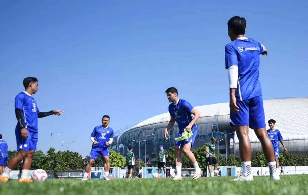 Formasi Persib 2025 2026 & Analisis Skuad Pemain Baru Strategi Persib 2025-2026 Analisis Skuad & Pemain Baru