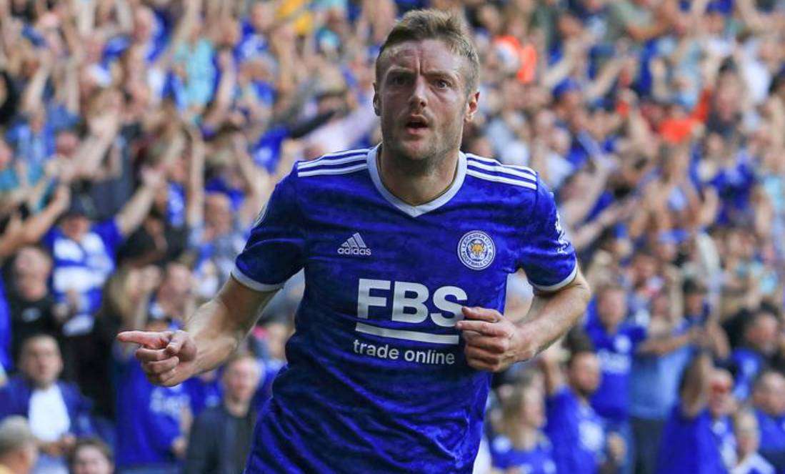 Jamie Vardy Trophy Terbaru Usai Pindah ke Liga Italia Vardy raih trofi baru di Liga Italia, simak prestasinya!