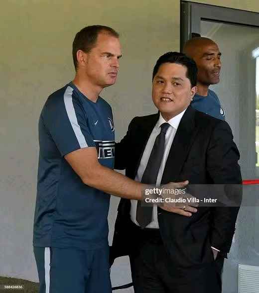 Bekas di Pecat Inter Milan, Frank de Boer Dikabarkan Melatih Timnas Frank de Boer dengan Erick Thohir ketika melatih Inter Milan pada 2016