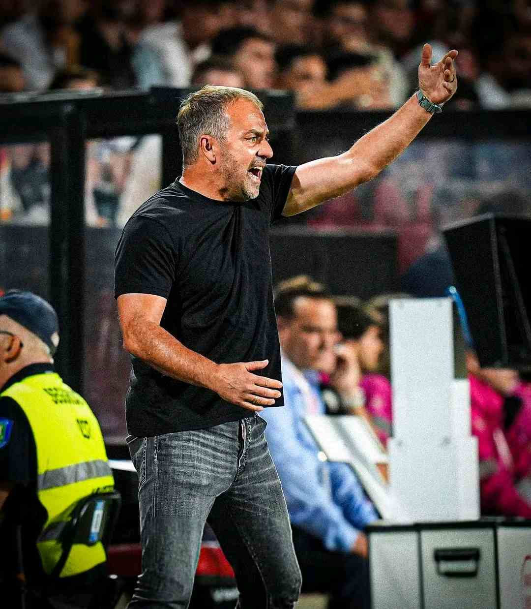 Hansi Flick Saat Kesal Juga dengan Gaya Hidup Lamine Yamal