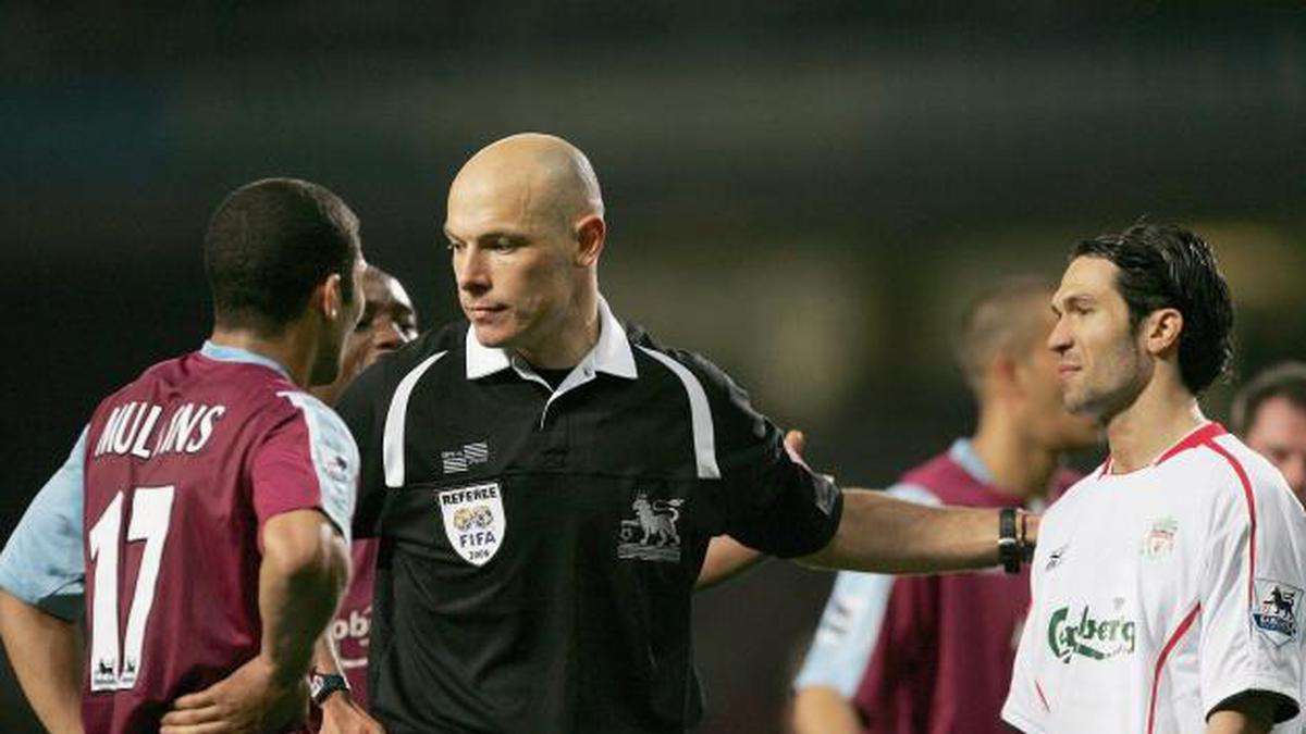 Manchester United Jadi Korban Keputusan Wasit Kontroversial