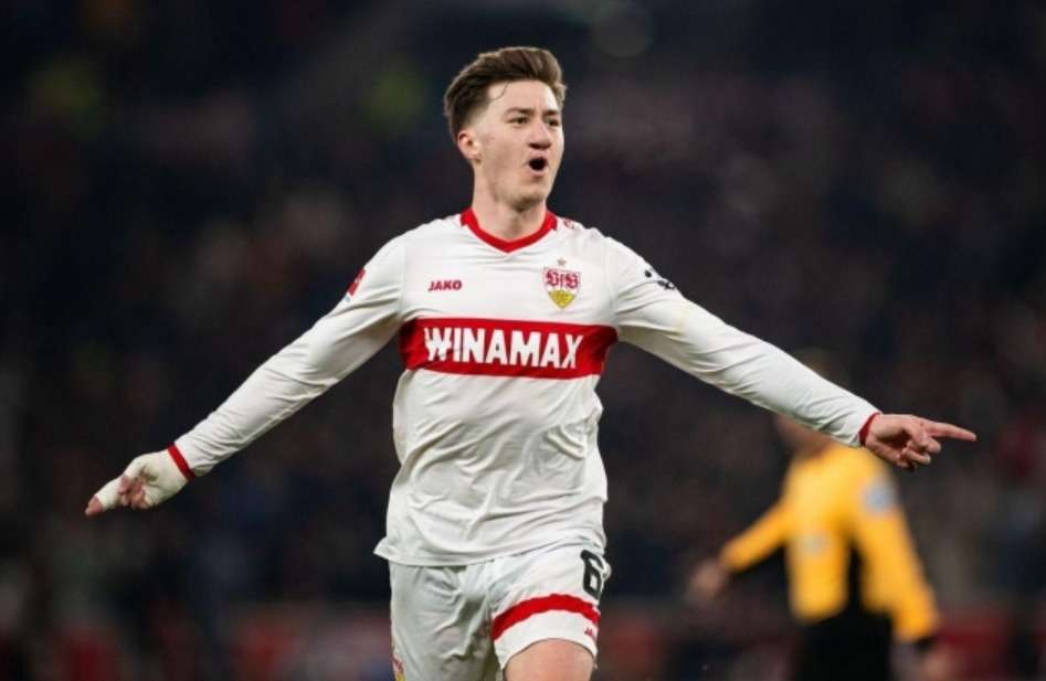 Angelo Stiller Jadi Rebutan Arsenal vs MU, Siapa Lebih Unggul? Adu kuat Arsenal vs MU dapatkan gelandang Stuttgart.