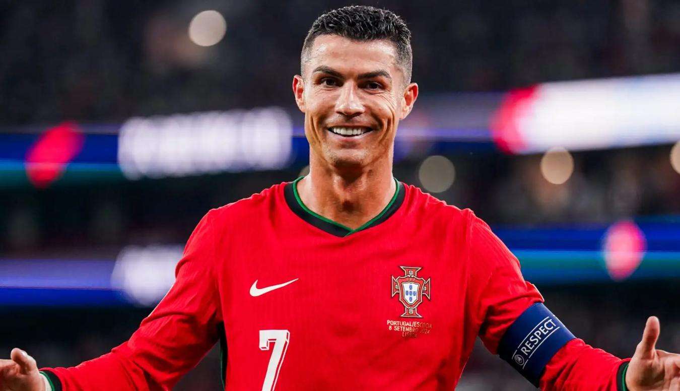 Daftar Sayap Kiri Terbaik Sepanjang Masa: Siapa Paling Ikonik? Deretan pemain LW terbaik dan paling legendaris dunia.