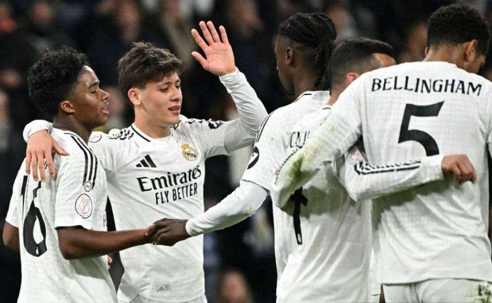 Mengungkap Yang Punya Real Madrid Siapa? Bukan Cuma Florentino Perez Fakta unik sistem kepemilikan klub Los Blancos.