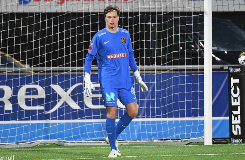 Kiper Muda di Bawah 20 Tahun 2025 2026: Talenta Terbaik di Posisinya Filip Sidklev dari Brommapojkarna (lahir 13 Maret 2005, nasionalitas Swedia)