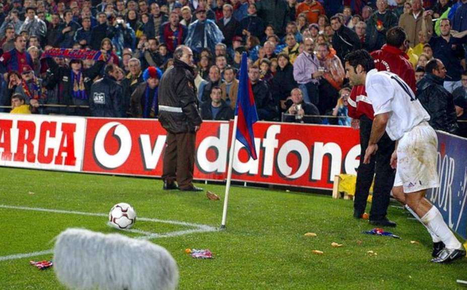 Transfer Pemain Paling Kontroversial yang Mengguncang Dunia Sepak Bola Kisah kepindahan yang memicu drama dan pengkhianatan