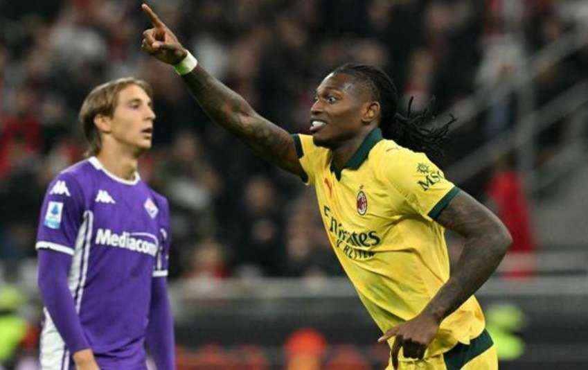 Laga Milan vs Fiorentina panas. Tudingan curang wasit.